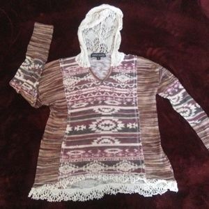 Almost Famous Hooded Med Long Sleeve Top